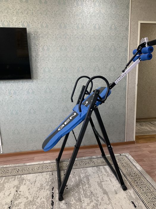 Продам немецкий инверсионный стол