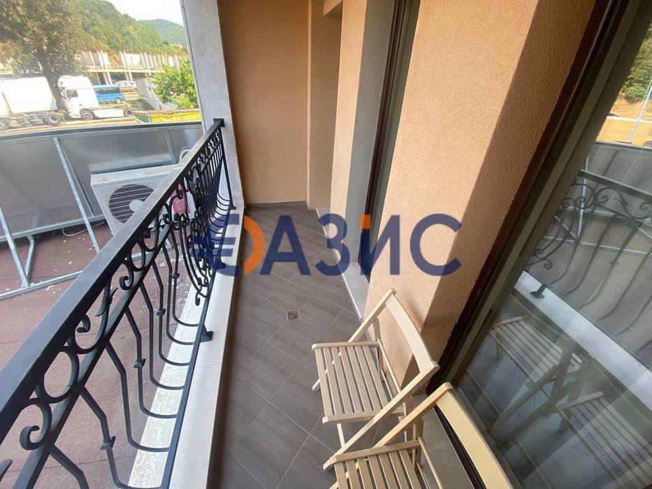 Продава се Двустаен апартамент в к.к. Елените - 65 кв.м за 487 €/кв.м - Снимка #9