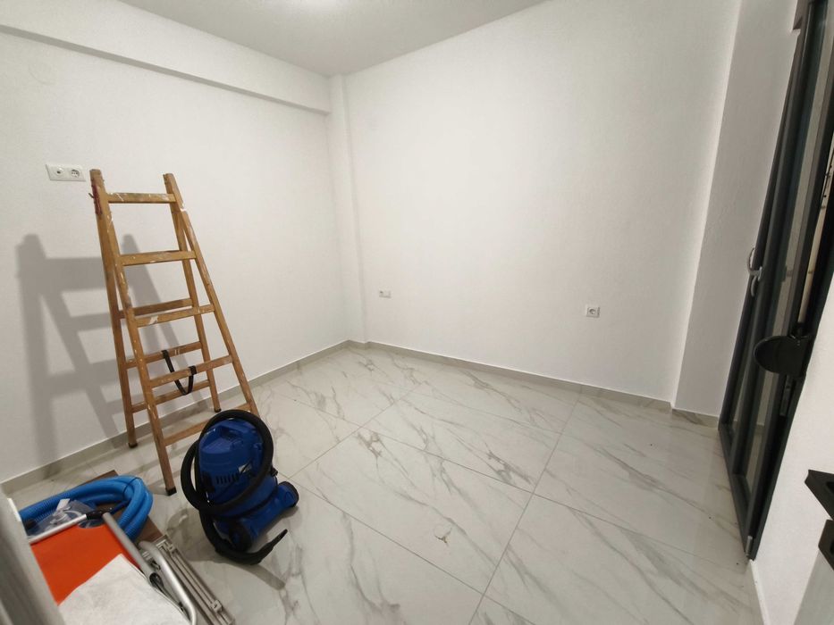 Продава нова къща 58м2 с басейн и двор 120 м2 в Паралия Врасна, Гърция