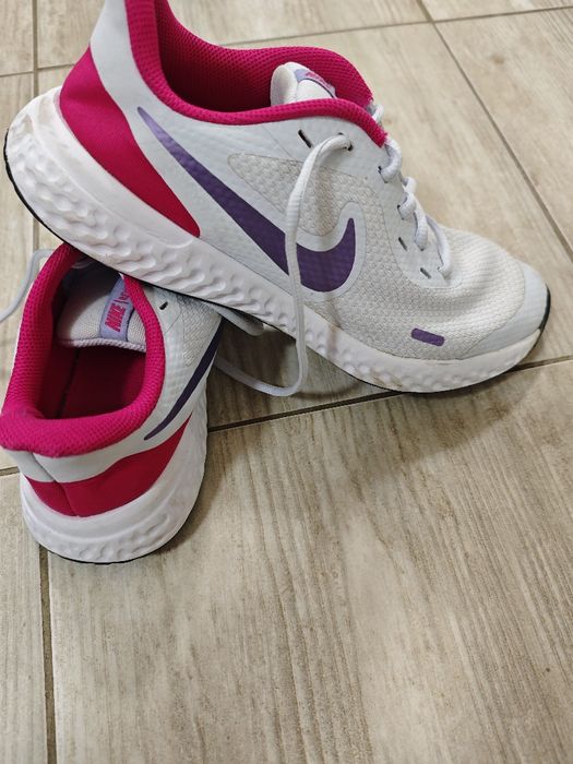 Маратонки  Nike Adidas