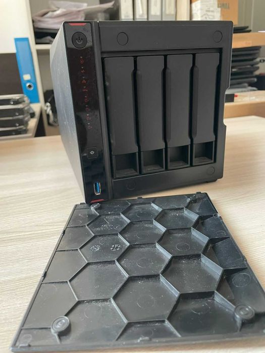 Сетевой накопитель NAS Asustor Nimbustor AS5304T