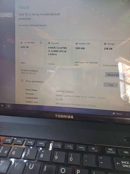 consola dj și  laptop