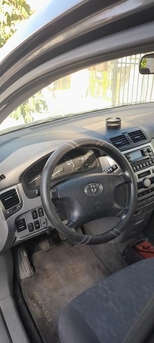 Toyota Avensis Verso  , 7местна