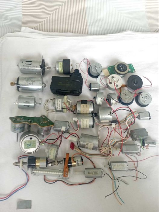 Малки работещи моторчета