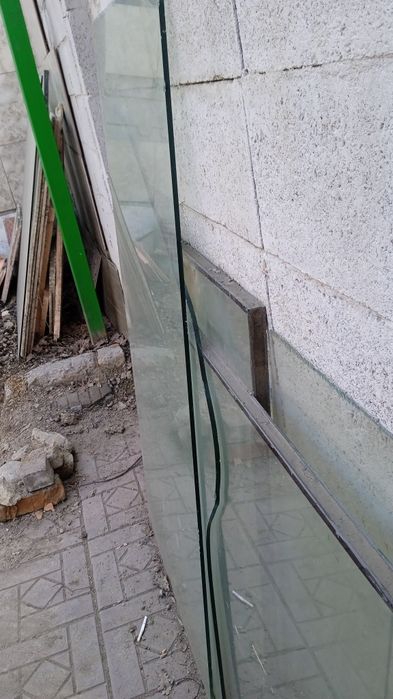 Отдам Стекло и стеклопакеты