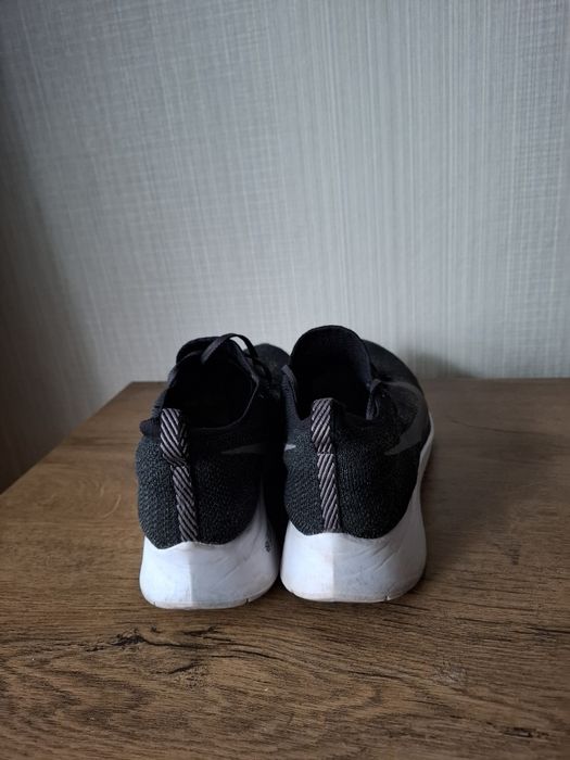 Nike Zoom маратонки 43 номер.