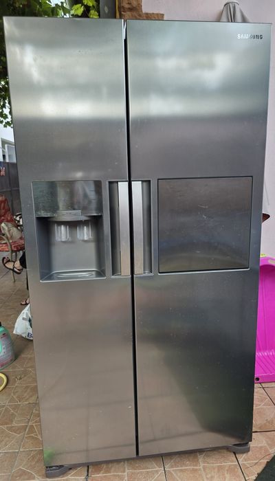 Frigider Samsung side by side