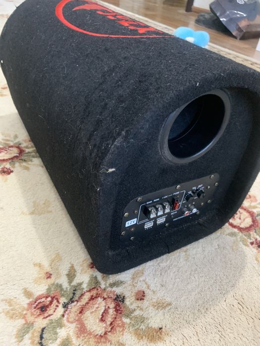 Продам сабвуфер .