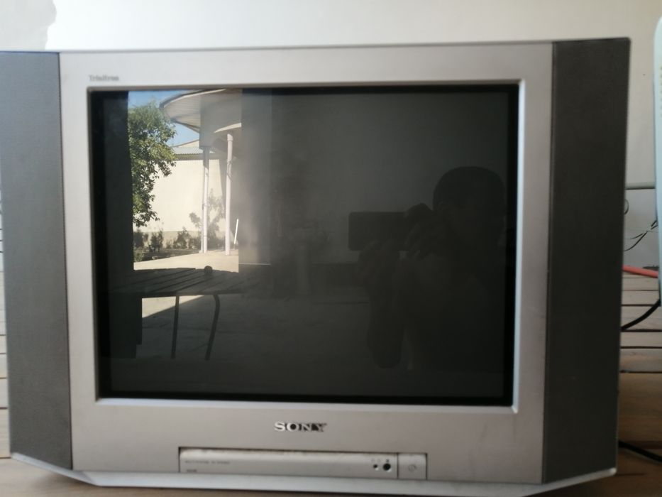 Телевизор Soni trinitron