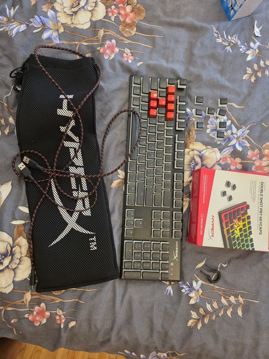 Tastatura mecanica hyper x alloy fps