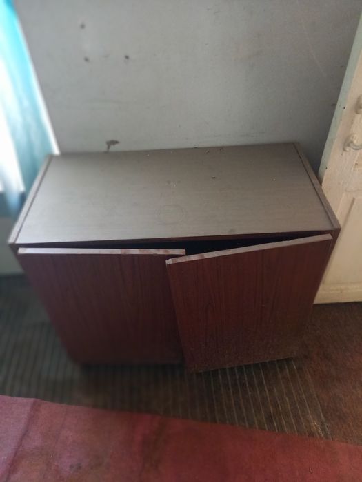 Eski mebila sotiladi