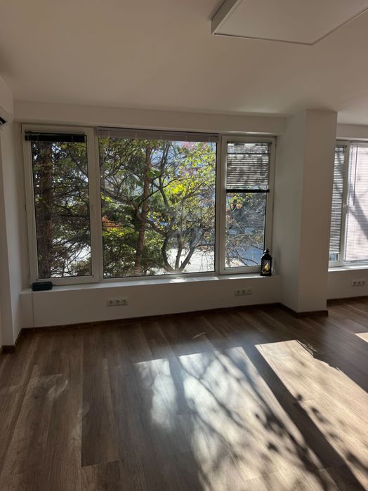 Дава се под наем Офис в Варна, Център - 90 кв.м за 15.3 € - Снимка #4