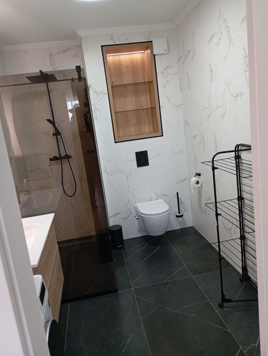 Inchiriez apartament nou