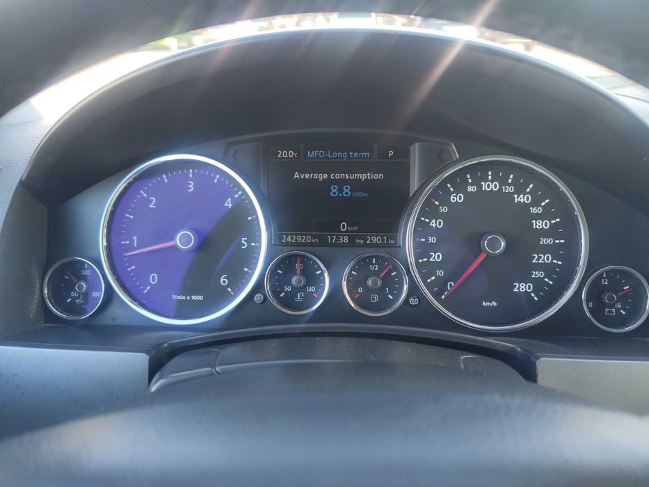 Vand VW Touareg, 2009, motor 3.0 TDI, 240 CP