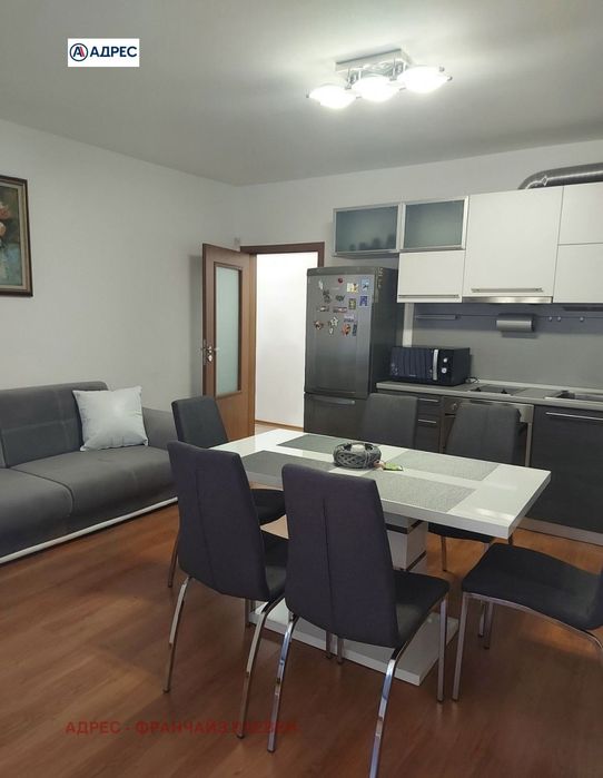Продава се Тристаен апартамент в Плевен, Широк център - 67 кв.м за 1211 €/кв.м - Снимка #1