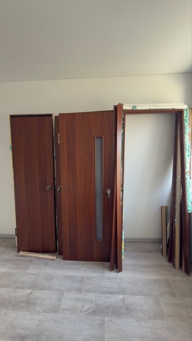 Продам межкомнатные двери - 4 шт