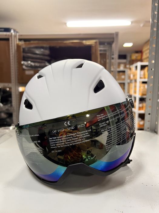 Шлем сноубордический лыжный