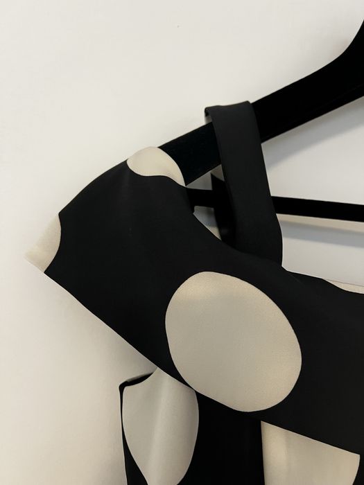 Rochie cu buline de la Roman