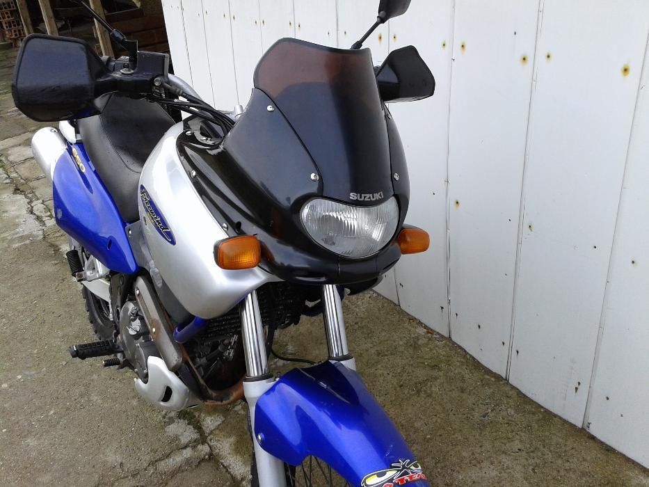 СУЗУКИ ХФ 650 ФРИЙУИНД само на части suzuki xf 650 freewind