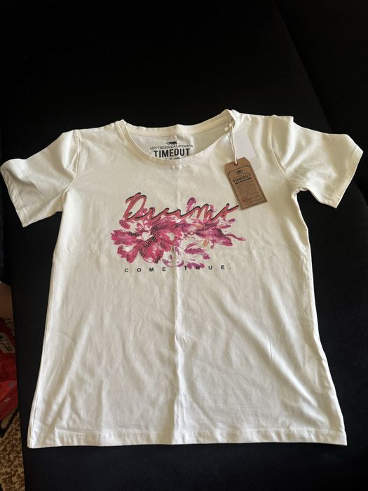 Дамска тениска  с къс ръкав, чисто нова