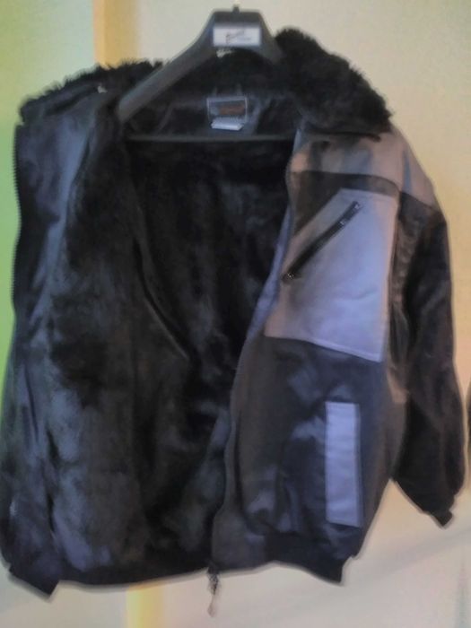 Зимно яке с подплата-50 лв.