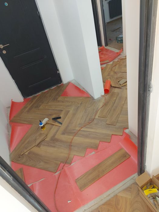 Montaj SPC , herringbone /Montator parchet, Plinte Mdf , duropolimer