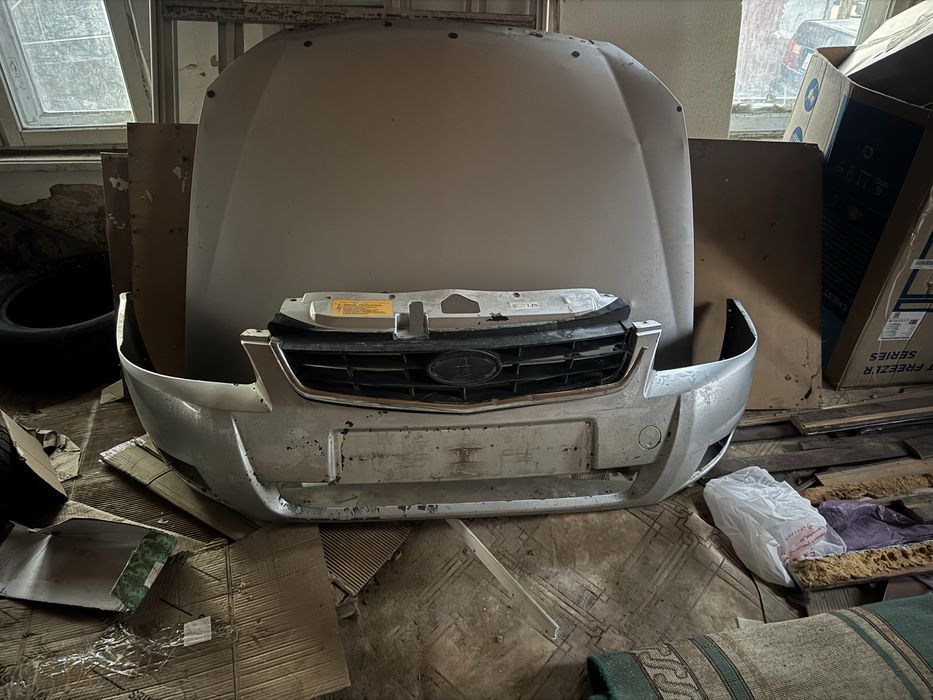 Продам капот фар бампеи на приору