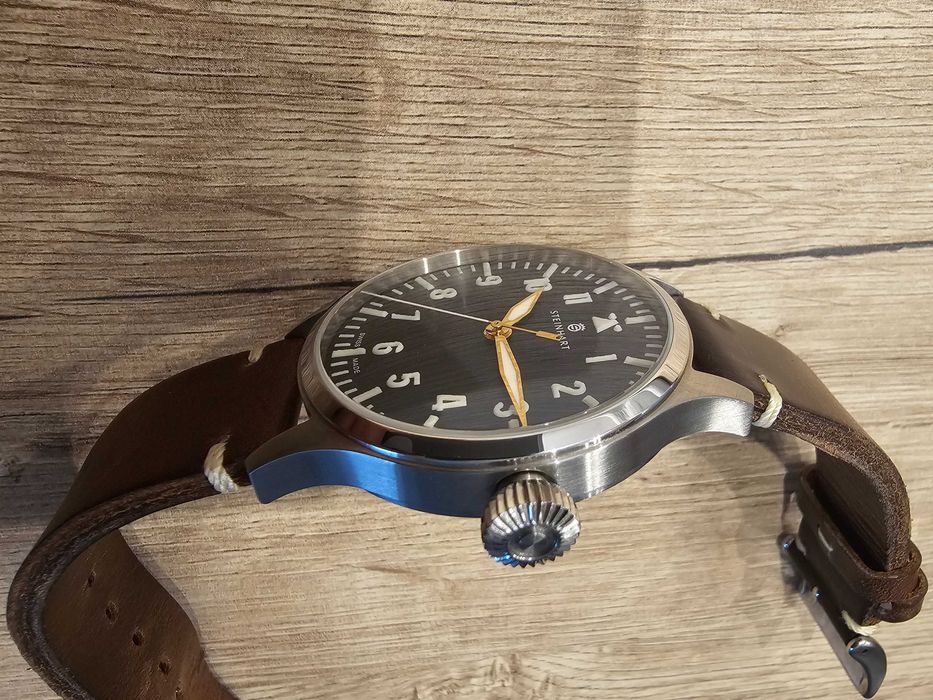 Steinhart Nav-B Uhr 44 Premium Automatik
