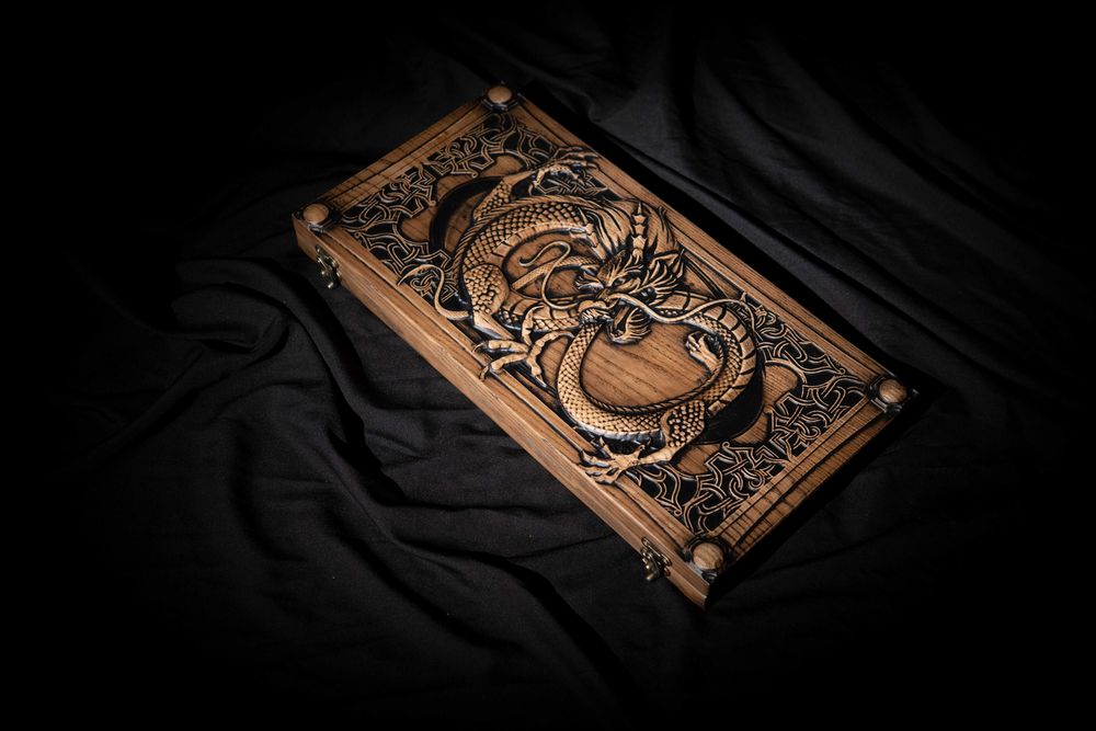 Joc de table din lemn natural, lucrat manual