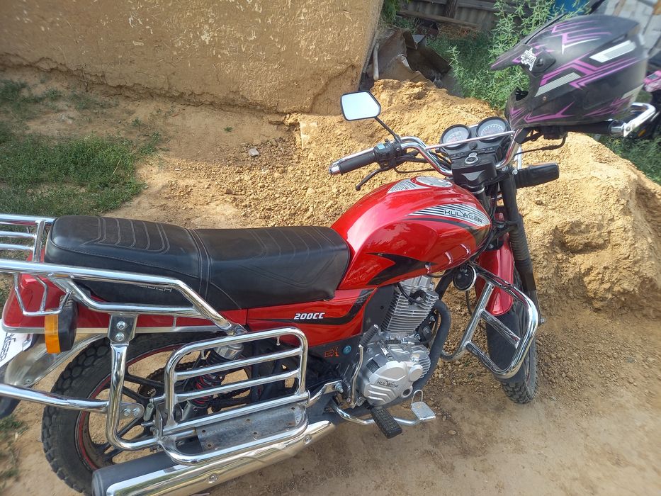 Мотоцикл  200 куб