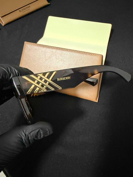 Ochelari de soare Burberry BE4489U