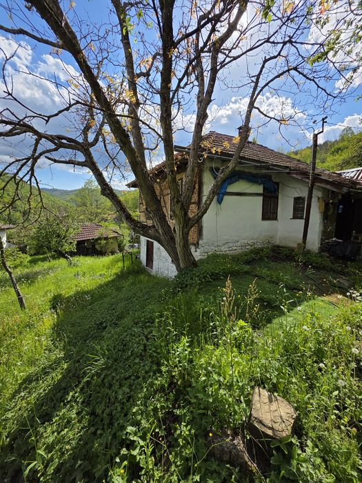 Продава се Къща в с. Руевци, Област Габрово - 80 кв.м за 383 €/кв.м - Снимка #2