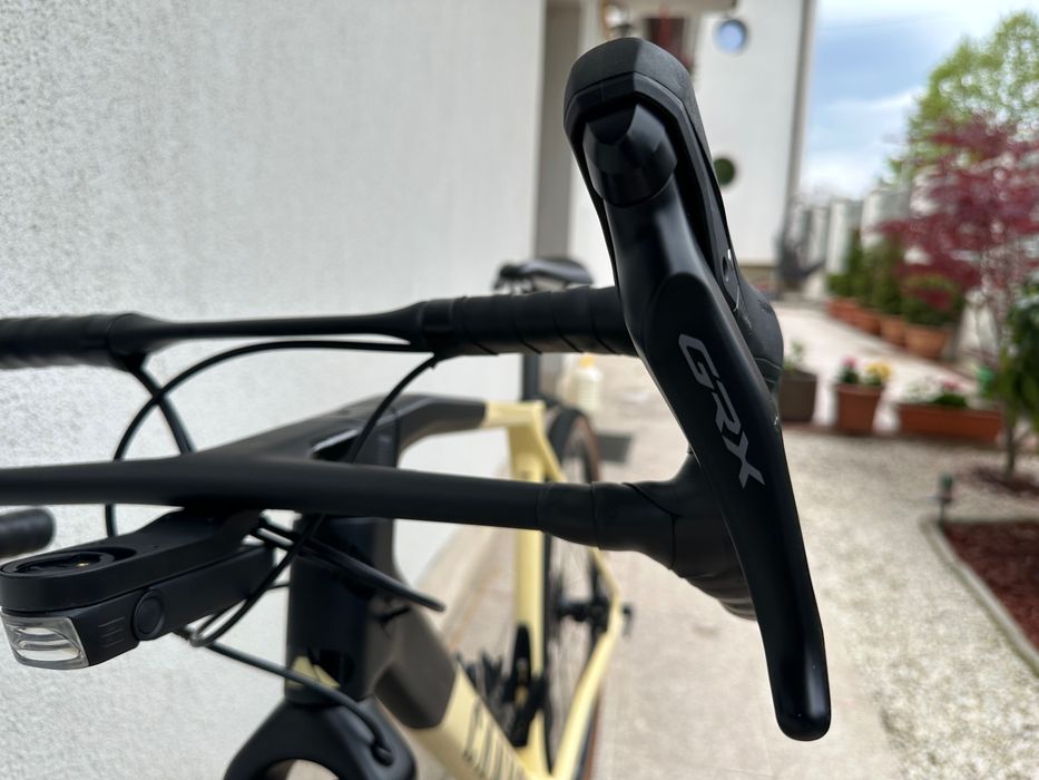 Gravel Canyon Grail CF SL 7 (2023) Mărime M – Carbon, GRX 800/600, DT Swiss – Rulată puțin, doar pe asfalt - stare excelentă.