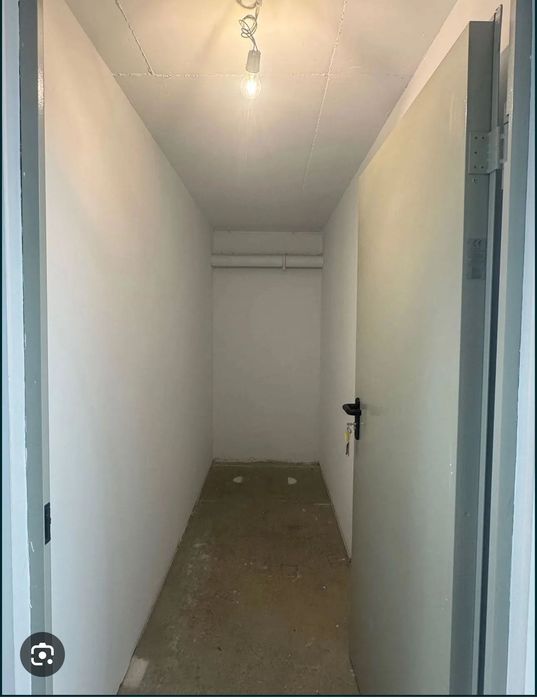 Inchiriez Boxa de depozitare in Hercesa, camere, access 24/7