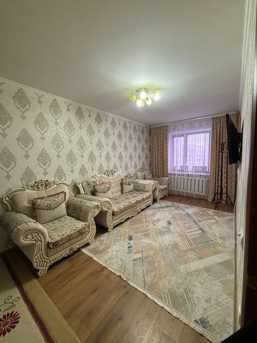 Продам 5 комнатную квартиру