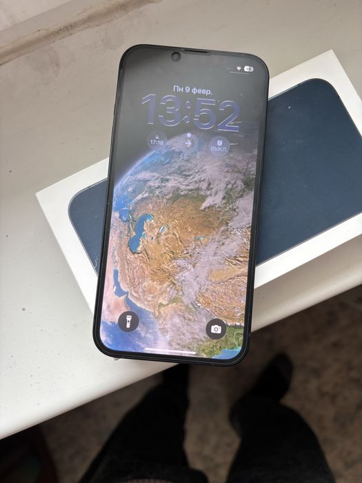 Продам iphone 13