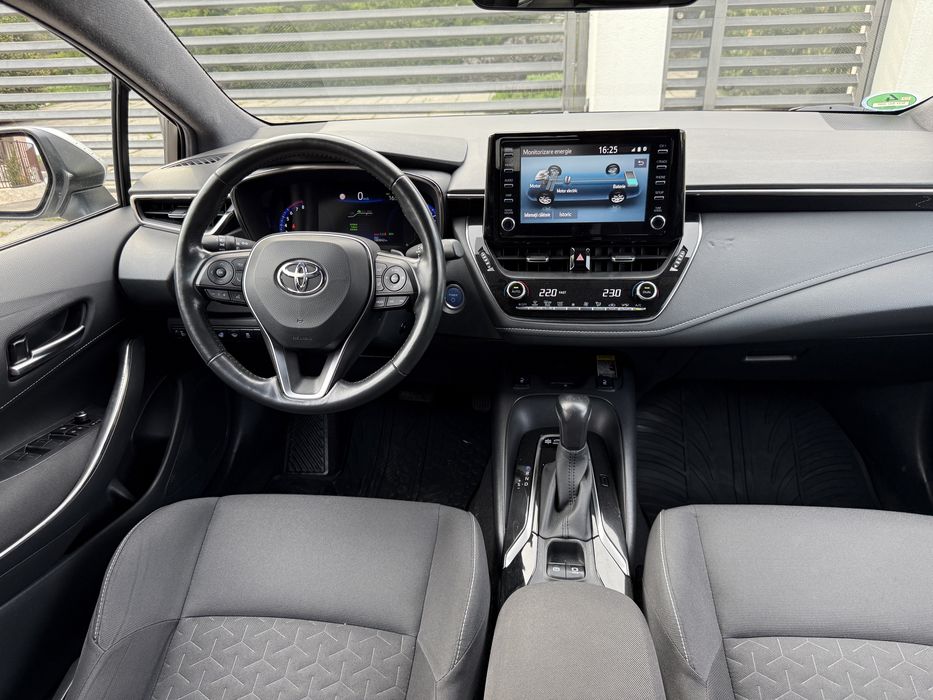 Toyota Corolla Break  2,0 Hybrid 184 CP Team Deutschland 2022 Luna 06