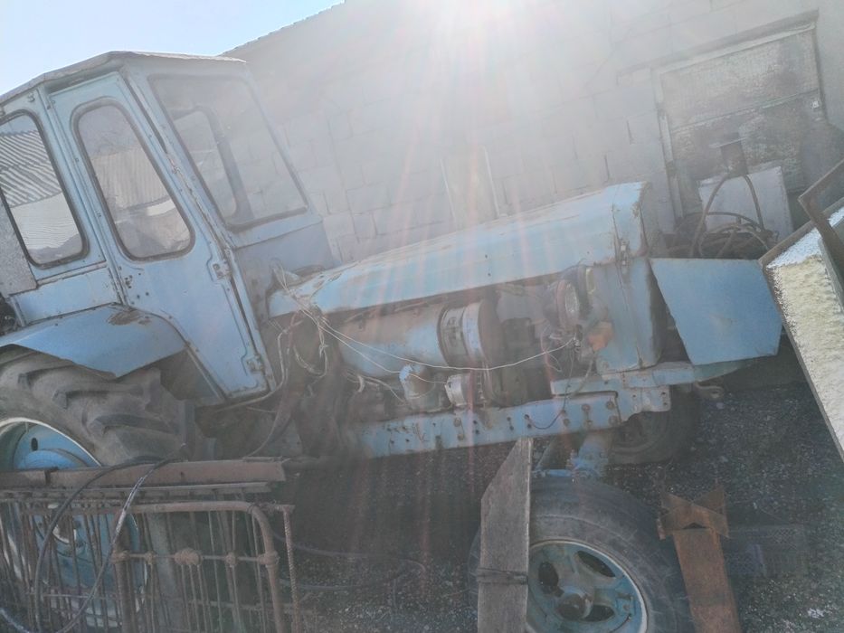 Трактор с тележкой