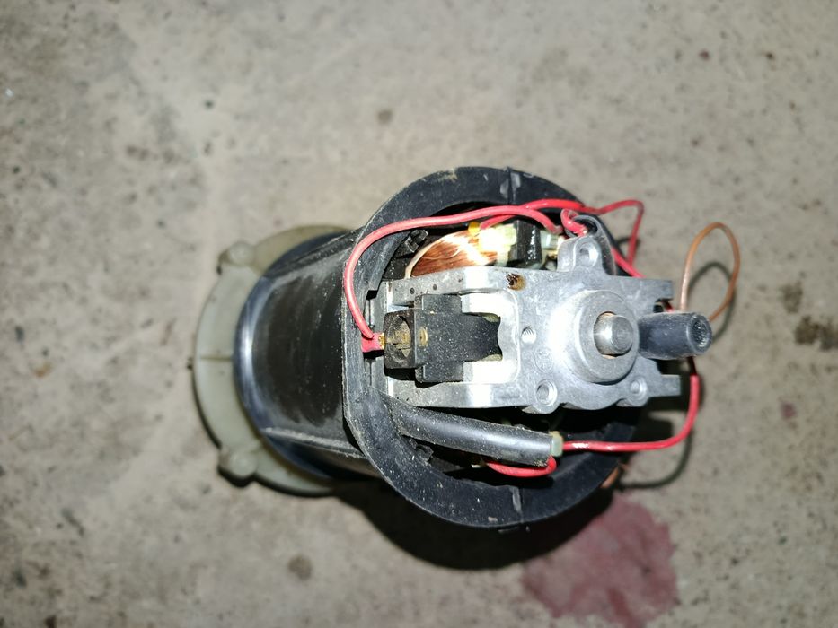 Двигатель бор мясорубкага