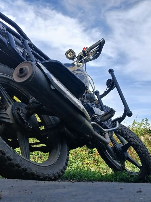 Мотоцыкл GSX 200