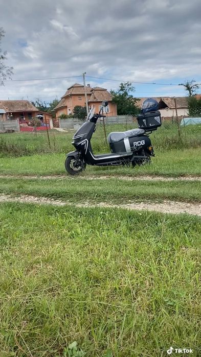 vânzare scuter eletric rdb nou nouț de o saptamana