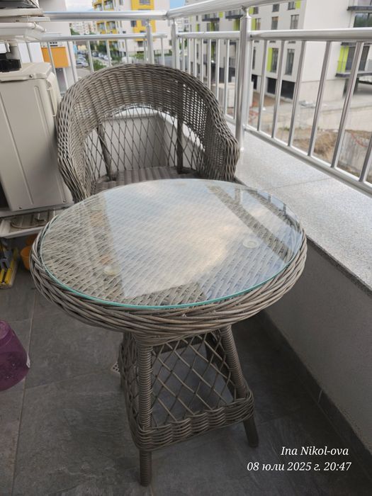 Два фотьойла и масичка от ратан