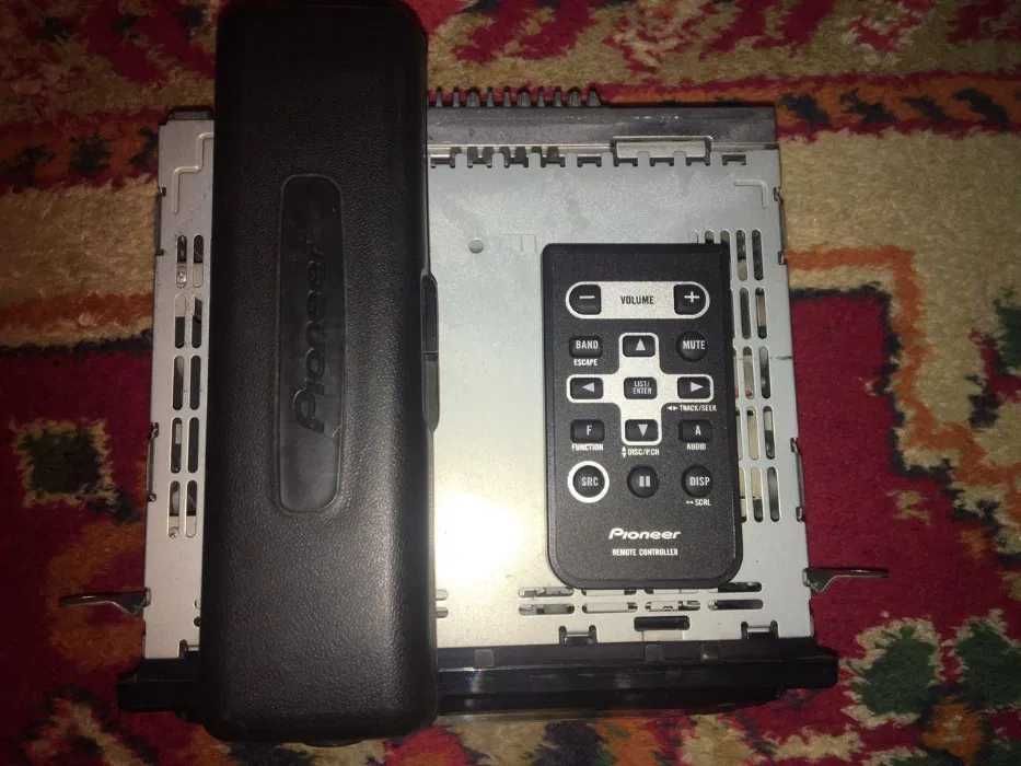 Продаю свою автомагнитолу Pioneer DEH-P5150UB