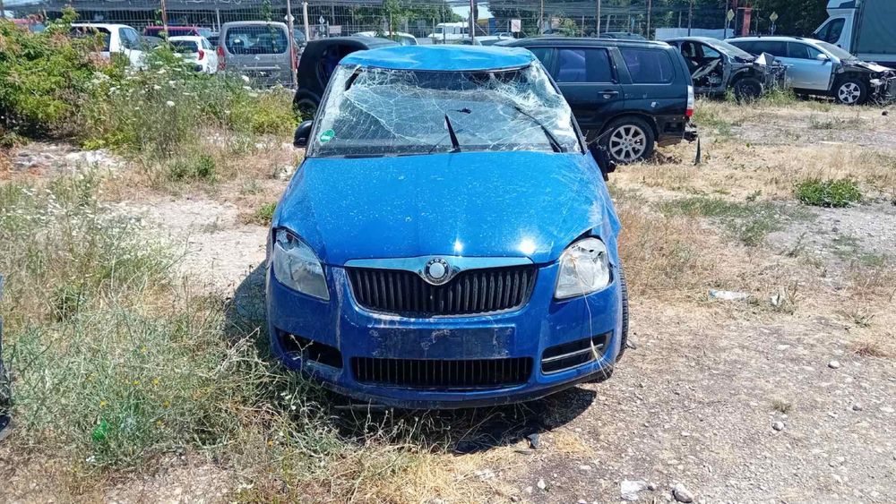 Продава се само на части Шкода Фабия 1.2 2009год