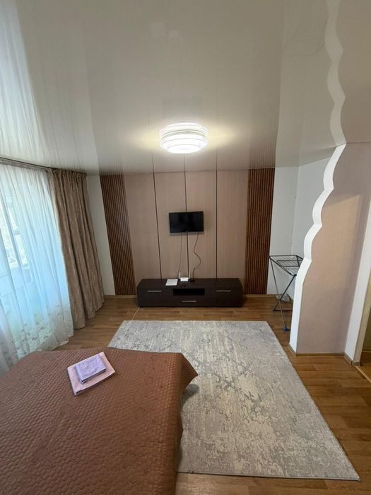 Сдаётся 1-комн. квартира в центре.