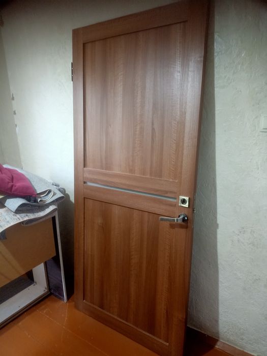 Дверь продам б/у, но в хорошем состоянии.