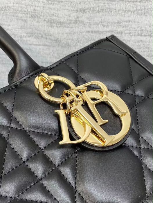 Дамска чанта Dior Book Tote