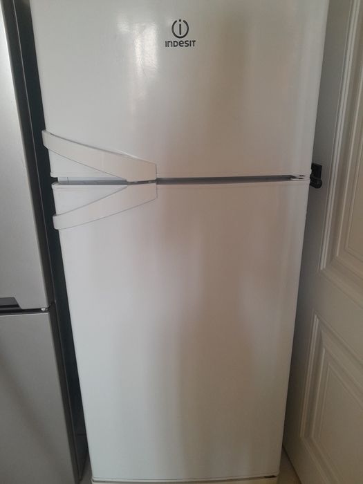 холодильник Indesit