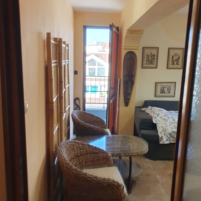 Дава се под наем Многостаен апартамент в Варна, Червен площад - 98 кв.м за 765 € - Снимка #6