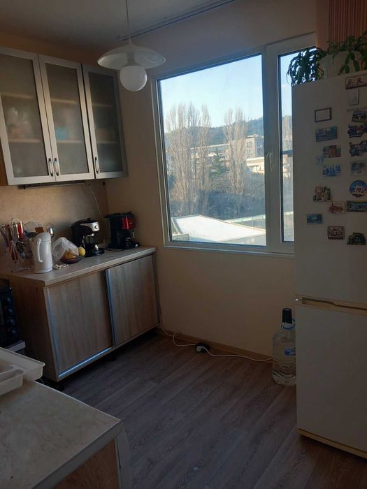 Апартамент 2 стаи и кухня за продажба